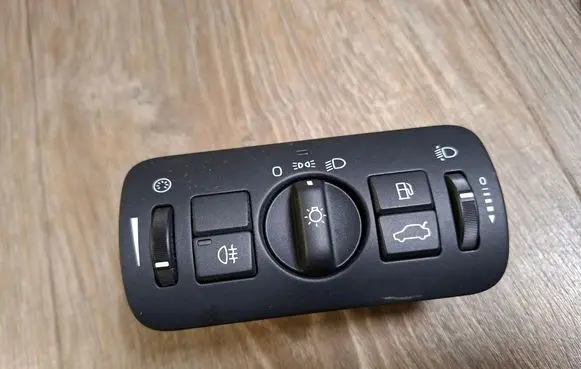 Volvo XC60 Light switch 30739413