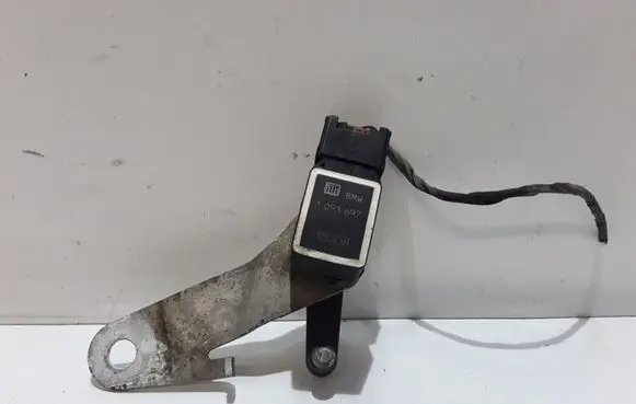 BMW 5 E60 E61 Air suspension front height level sensor 1093697