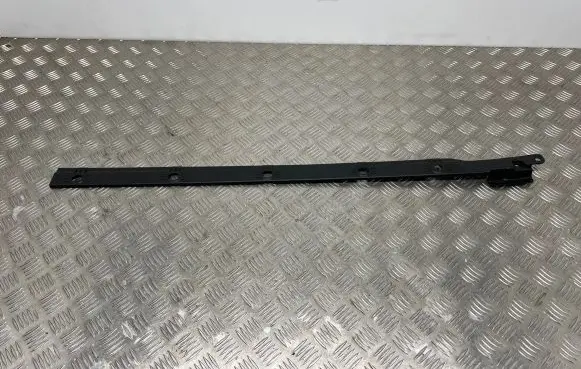 Suzuki Swift III Side bottom protection 7722153R00