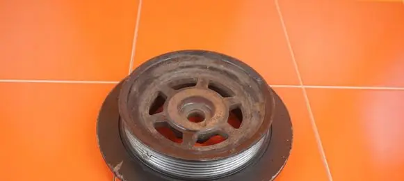 Volkswagen Touareg I Timing belt tensioner pulley 022105243D 18MB10