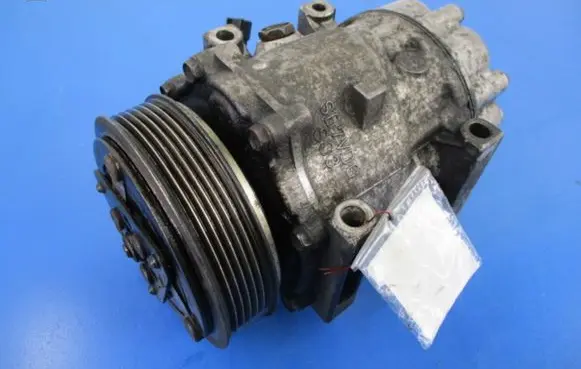 Ford Focus C-MAX Air conditioning (A/C) compressor (pump) 3M5H-19D629-HC