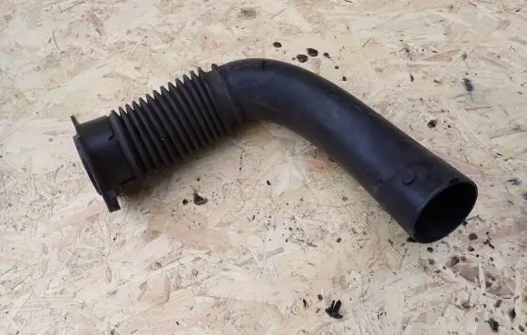 Peugeot 207 Air intake hose/pipe 9680064080