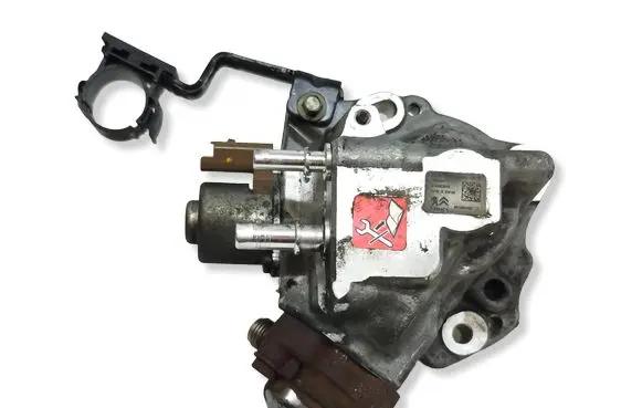 Ford Mondeo MK V Fuel injection high pressure pump 9674984480 28384347 01449038KR