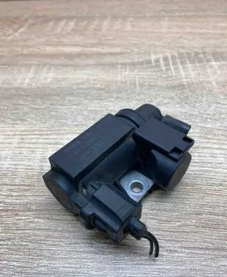 Toyota Avensis T250 Turbo solenoid valve 258190R010 70051307 WithPlug