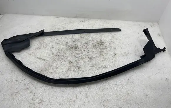 Tesla Model X Rubber seal front door window/glass 103217700d