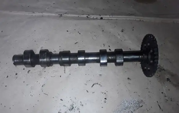 Skoda Octavia Mk2 (1Z) Camshaft 03E109571D