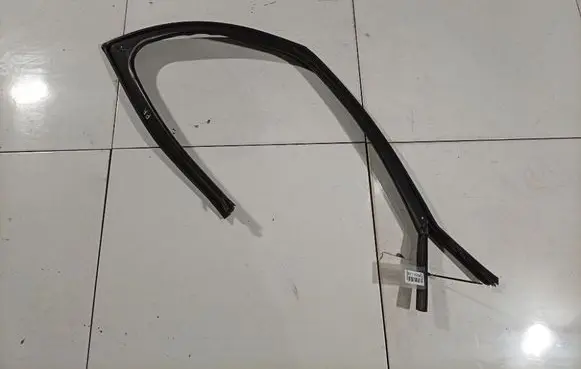 Citroen C4 I Picasso Rubber seal front coupe door 