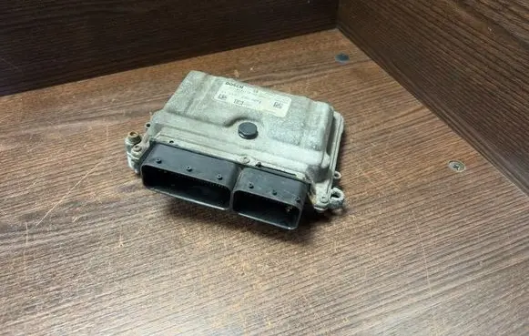 Iveco Daily 4th gen Engine control unit/module 1267017170 ZF0501230008