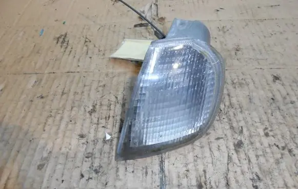 Alfa Romeo 145 - 146 Front indicator light