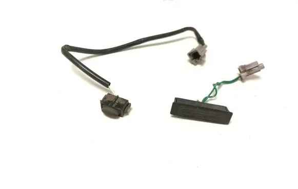 Nissan Qashqai+2 Tailgate opening switch 