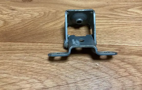 Alfa Romeo 147 Tailgate/trunk/boot hinge