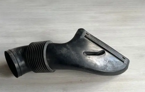 Volvo V70 Intercooler hose/pipe 6766