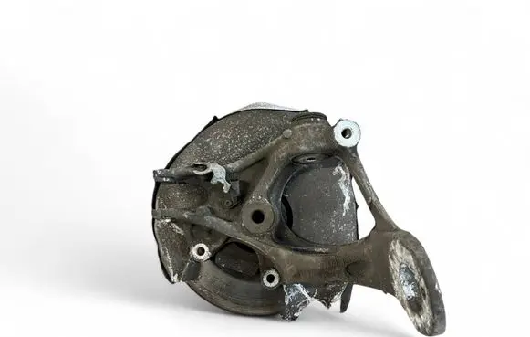 Rear wheel hub spindle/knuckle