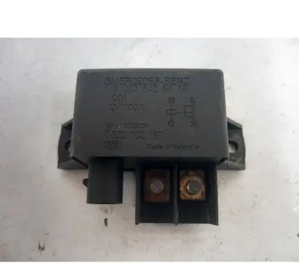 Mercedes-Benz E W211 Charging relay A0025426419 0332002167
