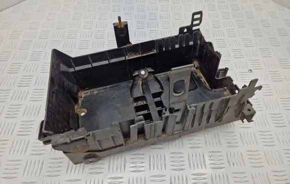 Opel Zafira C Battery box tray 13354420