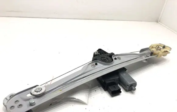 Opel Crossland X Front door window regulator with motor