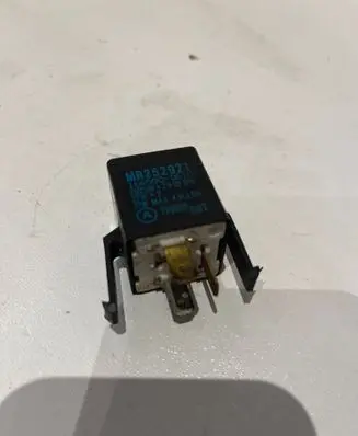 Mitsubishi Pajero Other relay MR252921 1665000610