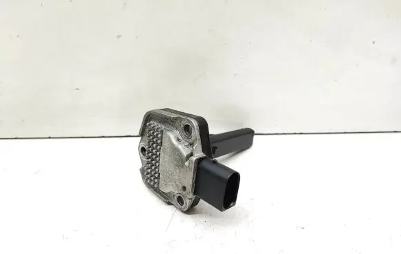 BMW 3 E90 E91 Oil level sensor 7501786