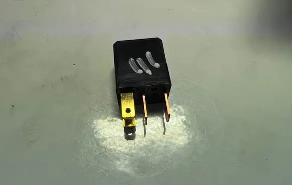 Mazda 3 II Other relay 90127M UM4667730 ACM33221M19