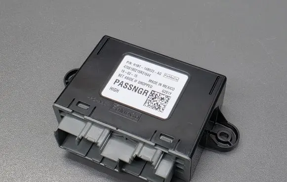 Ford Fiesta Door control unit/module G261Y H1BT14B533AG