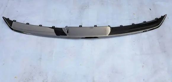KIA Sportage Front bumper upper radiator grill 86352R2100