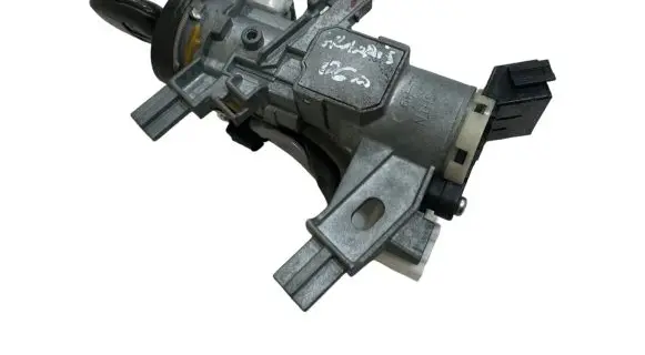Mitsubishi Grandis Ignition lock SLM9