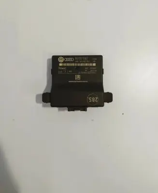 Volkswagen Golf V Gateway control module 1K0907530F 1K0907951