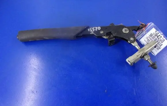 Mercedes-Benz C W205 Handbrake/parking brake lever assembly