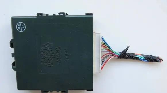 Lexus IS 220D-250-350 Door control unit/module 1012380111 8967053040