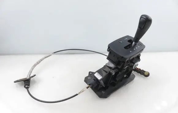 Volvo V50 Gear shifter/selector P30684287