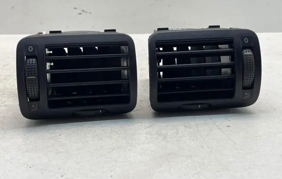 Volkswagen PASSAT B5.5 Dashboard side air vent grill/cover trim 3B0819704D 3B0819703D