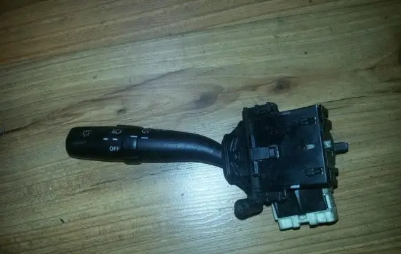 Toyota Avensis T250 Indicator stalk 173650
