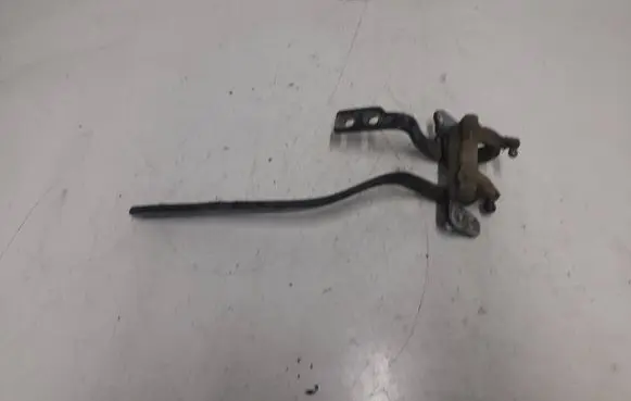 Volkswagen Touareg I Tailgate/trunk/boot hinge 7l6827302c
