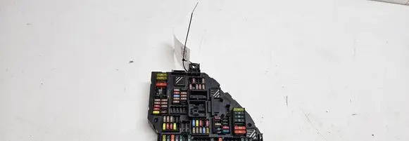 BMW 5 F10 F11 Fuse module 9234424 217033451F 01068573