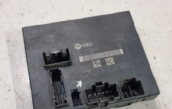 Audi A5 8T 8F Seat control module 8T0959760B