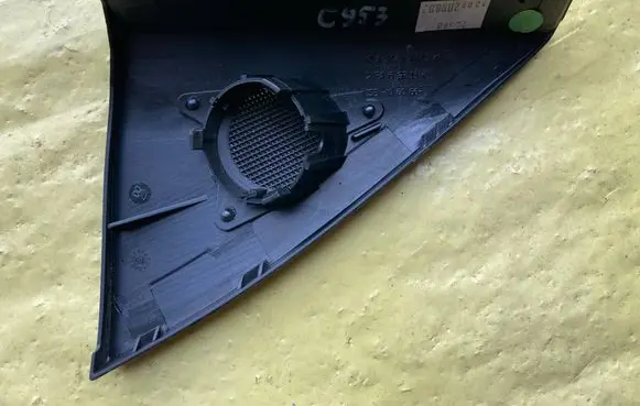 Mercedes-Benz C W204 Front door speaker cover trim A2047200248