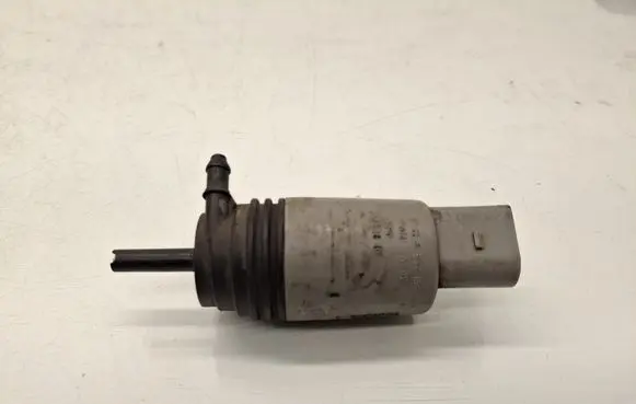 BMW 3 E90 E91 Windscreen/windshield washer pump 6934159