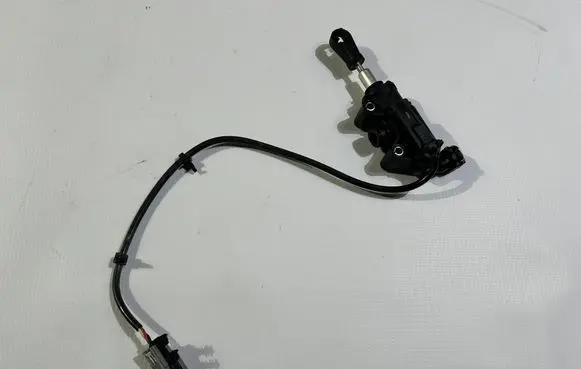 Dodge Challenger Clutch master cylinder 68027905a