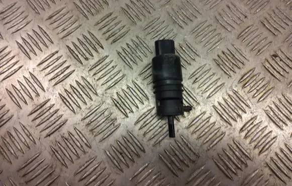 BMW X3 F25 Windscreen/windshield washer pump 6934160