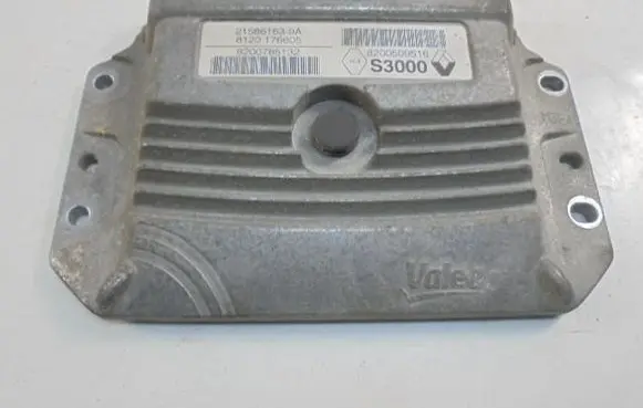 Renault Scenic II - Grand scenic II Engine control unit/module ECU 8200509516