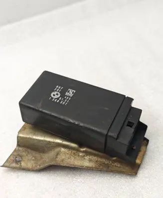 BMW 3 E30 Other relay 1380302