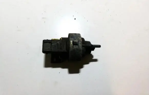 Mercedes-Benz C W202 Turbo solenoid valve 0004701993