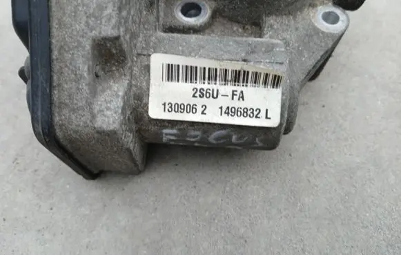 Ford Focus Throttle body valve 2S6U-FA