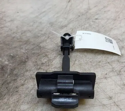 Peugeot 2008 II Front door check strap stopper