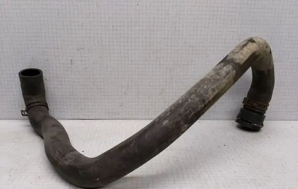 Volkswagen PASSAT B6 Engine coolant pipe/hose 3B0122291C