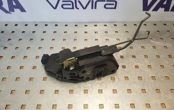 Hyundai Terracan Front door lock