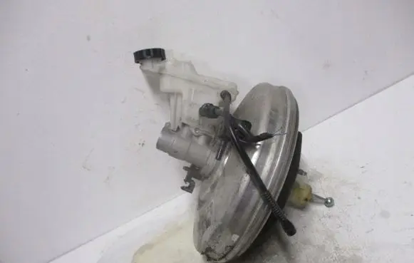 Peugeot Partner III Brake booster 9807687080
