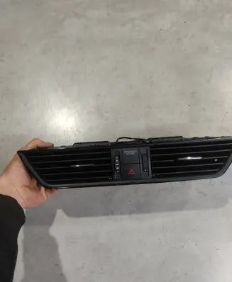Skoda Superb B6 (3T) Dash center air vent grill 3V0820951B 09089 12042017