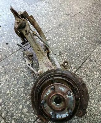 Rear wheel hub