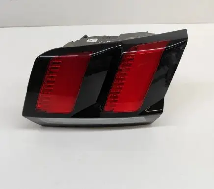 Peugeot 3008 II Tailgate rear/tail lights 9810477780
